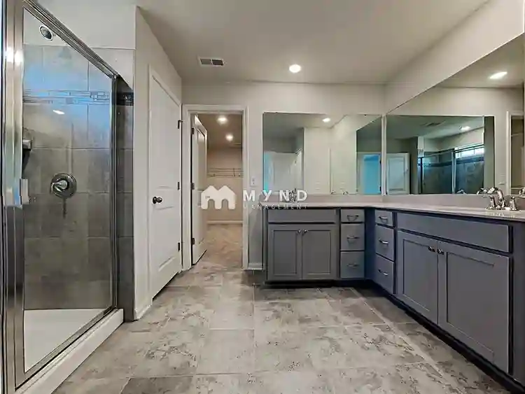 6 BR in Charlotte