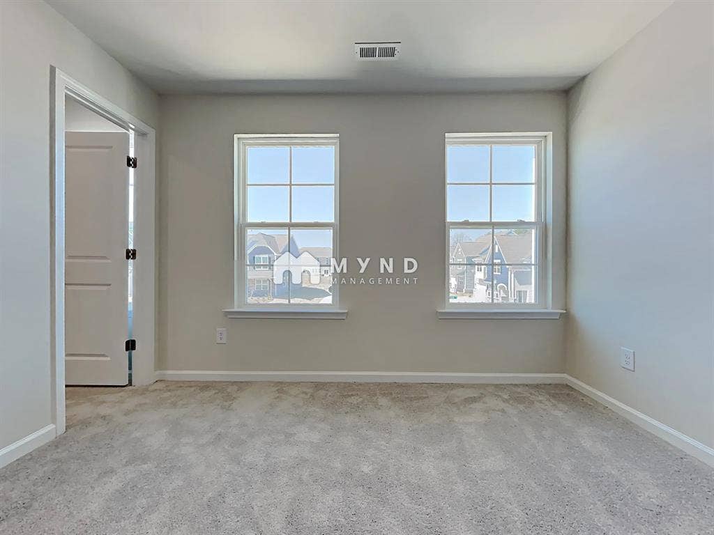 6 BR in Charlotte