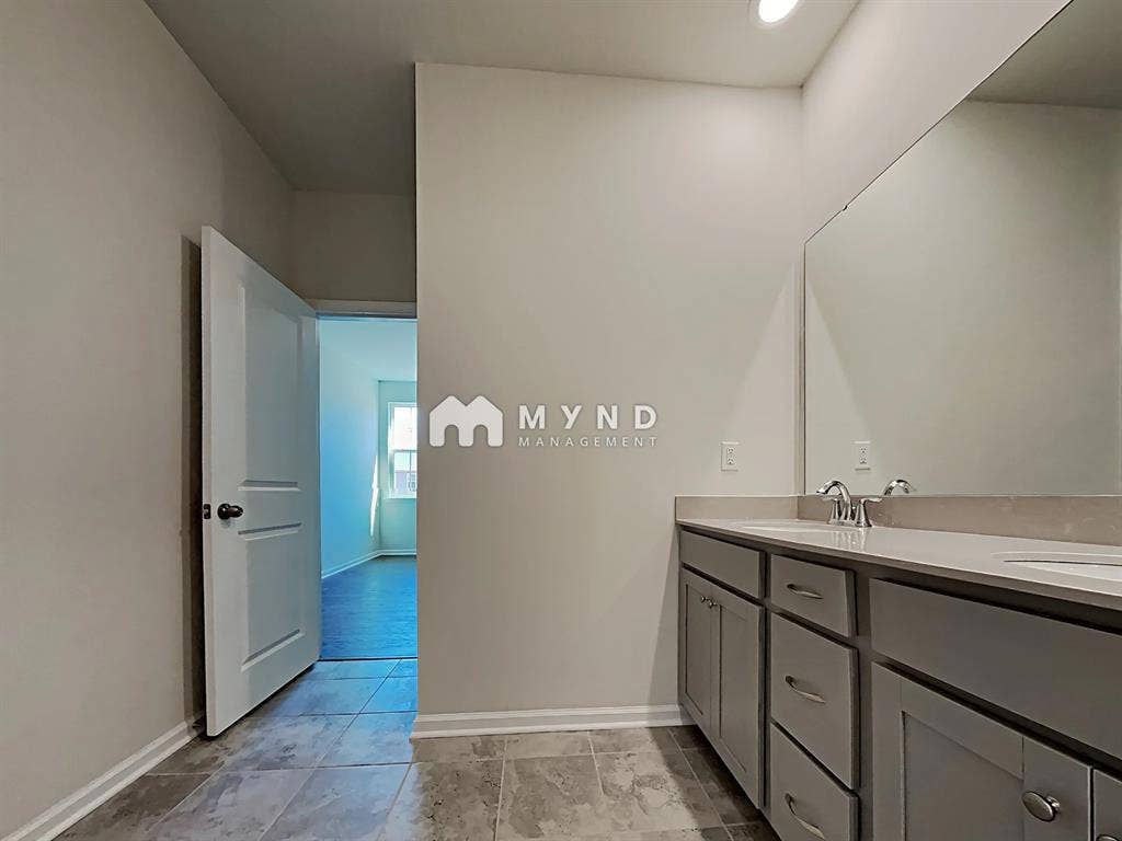 6 BR in Charlotte