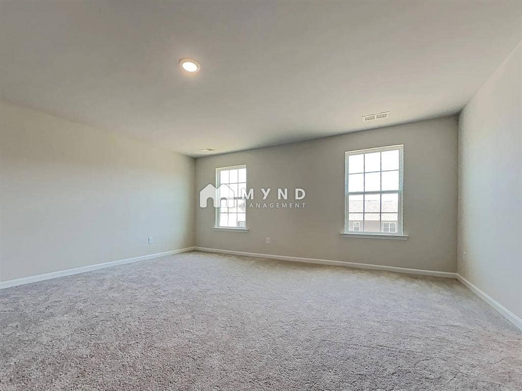 6 BR in Charlotte