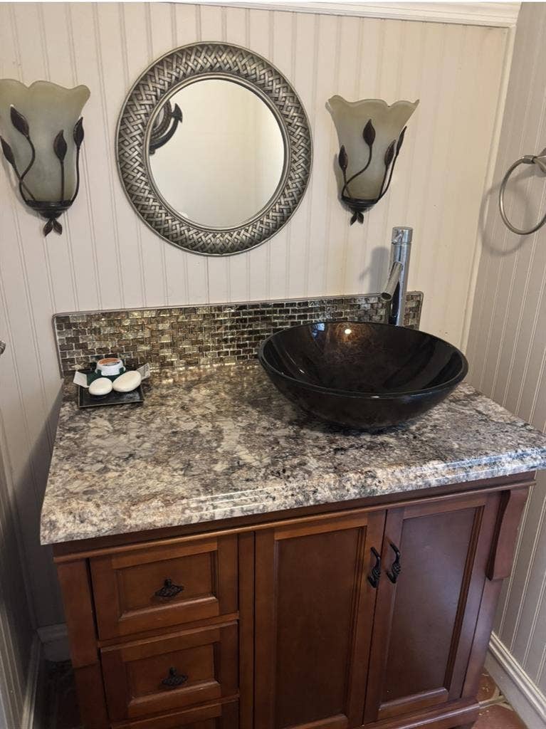 Small room in a Gulfport home.