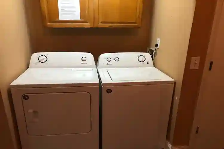 🏡 FURNISHED Private Room for Rent
