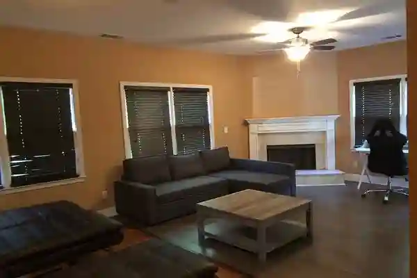 🏡 FURNISHED Private Room for Rent