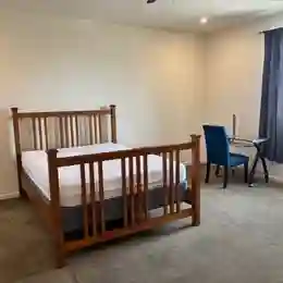 A large master bedroom for rent
