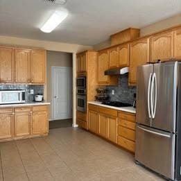 A large master bedroom for rent
