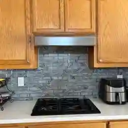 A large master bedroom for rent