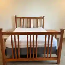 A large master bedroom for rent