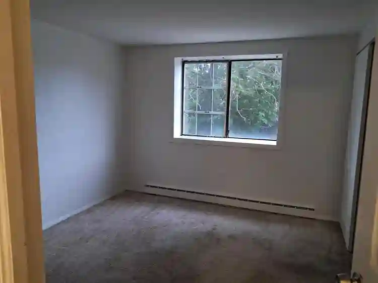 Room on Boston rd!