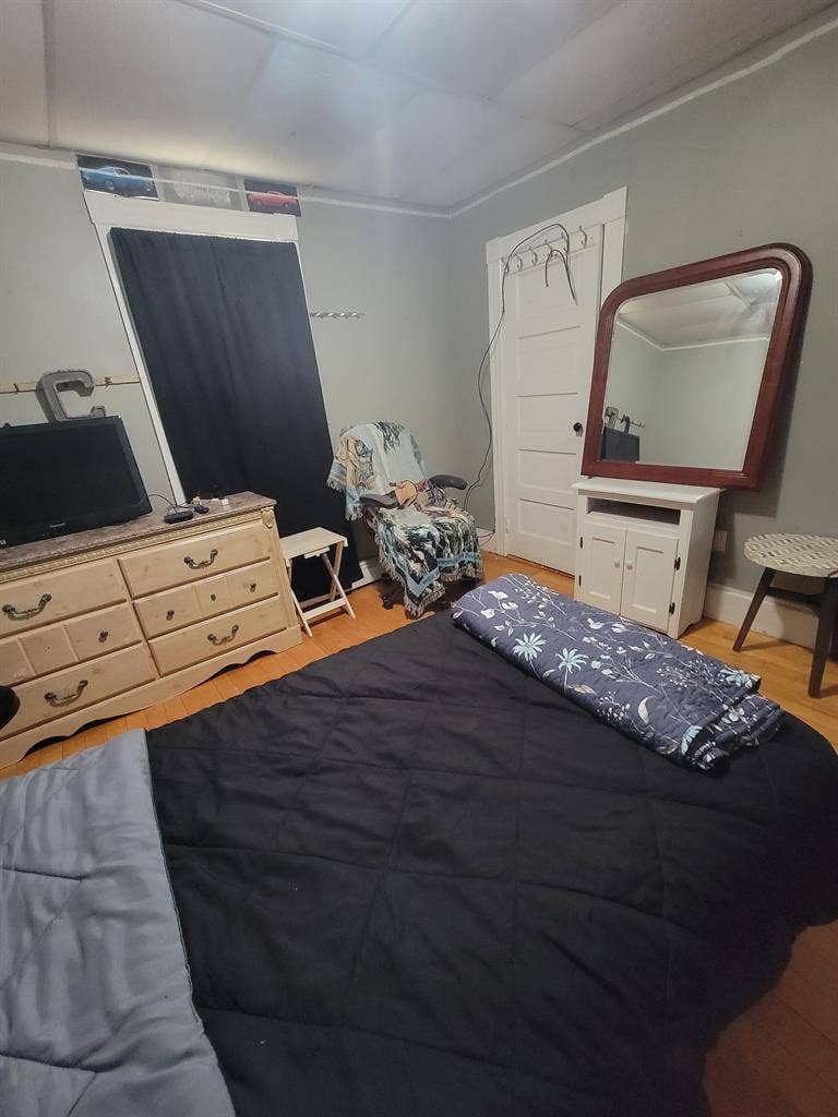 Fully furnished everything included