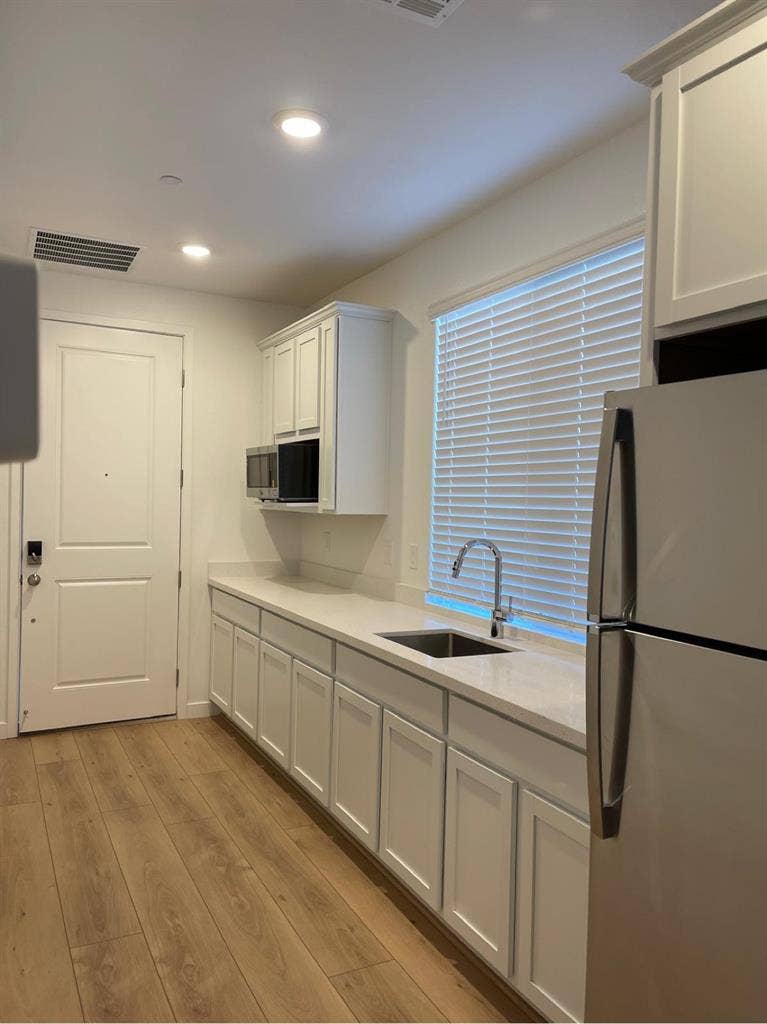 Room, kitchen & bathroom-all yours