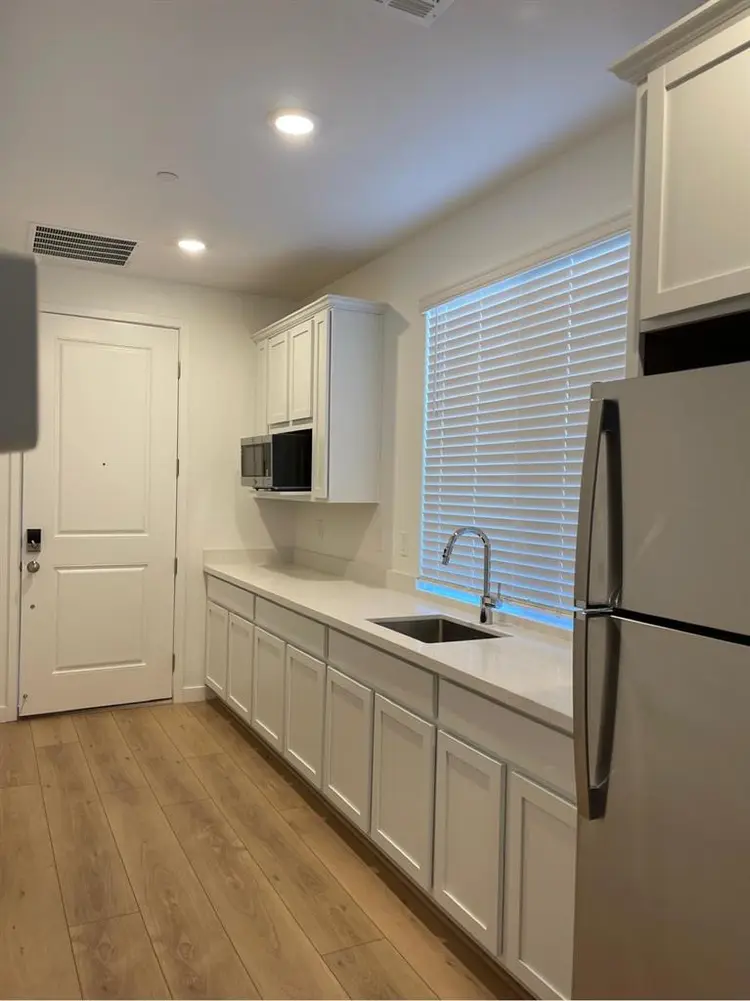 Room, kitchen & bathroom-all yours