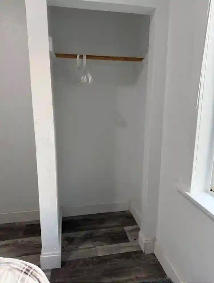 Female roomate in Beaverdale