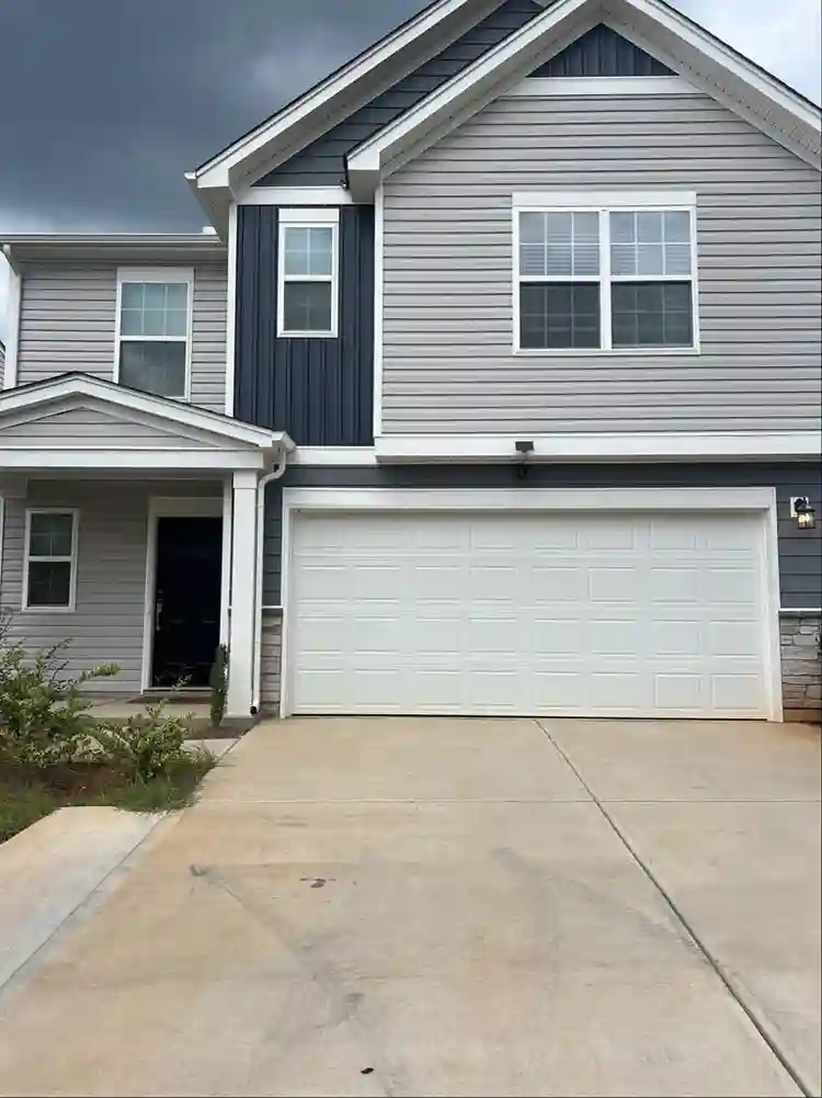 Room for rent in new house!