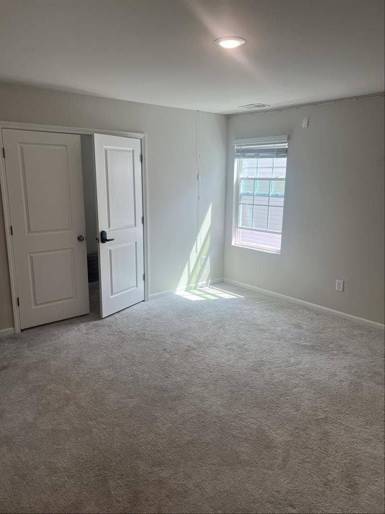 Room for rent in new house!
