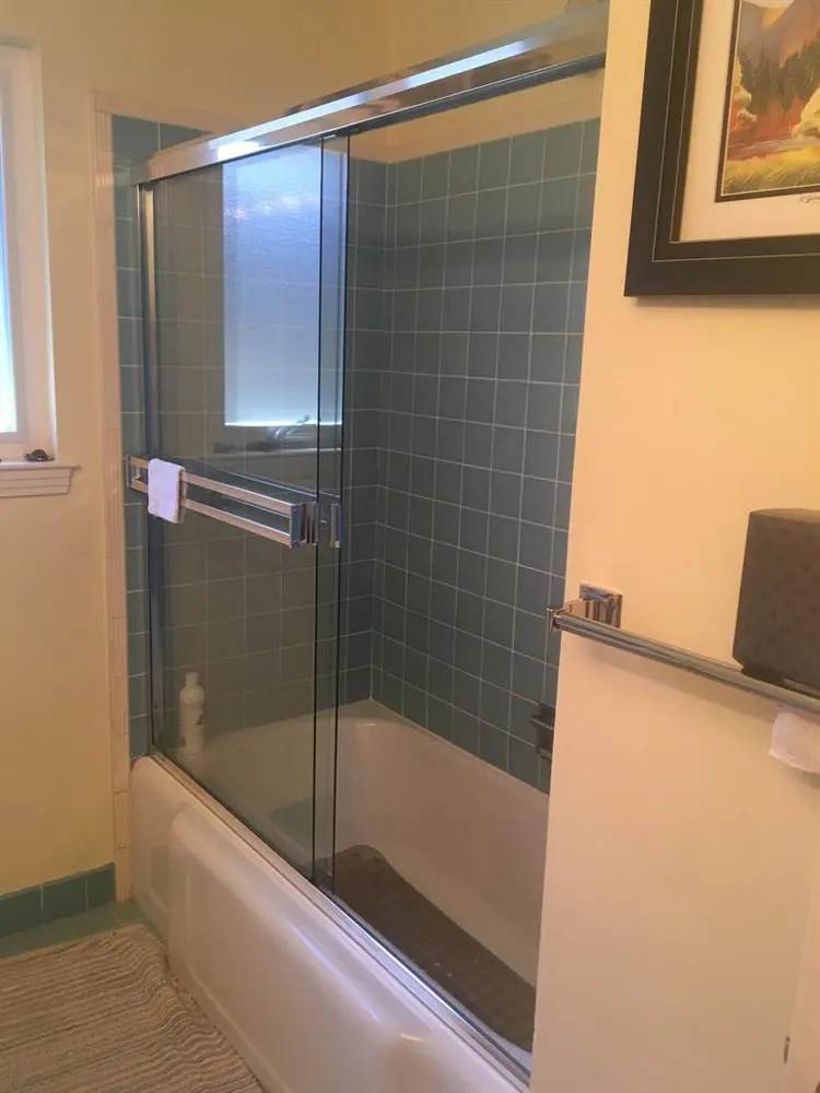 Furnished Room w/ utilities