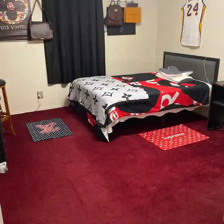 Master bedroom for rent in Norwalk