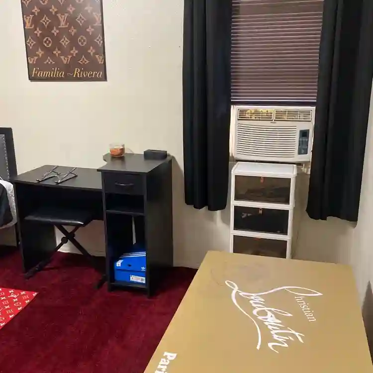 Master bedroom for rent in Norwalk