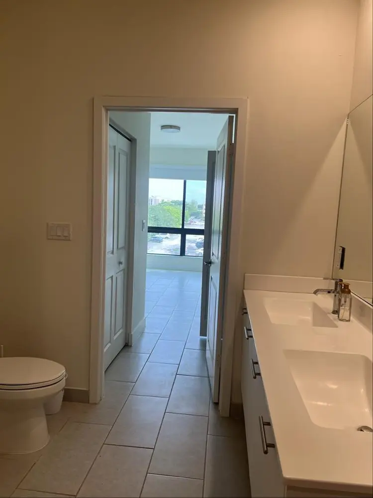 ✨ FEMALE ROOMMATE WANTED | DORAL ✨