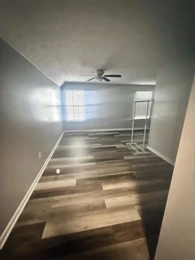 2 Private rooms and 1 bathroomm