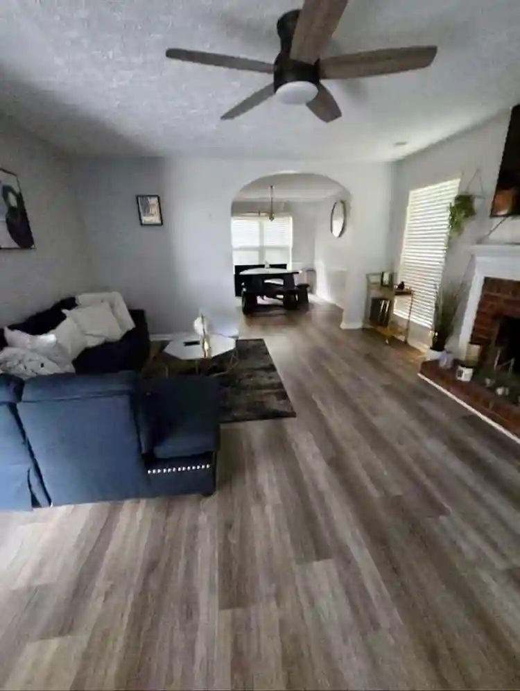 2 Private rooms and 1 bathroomm