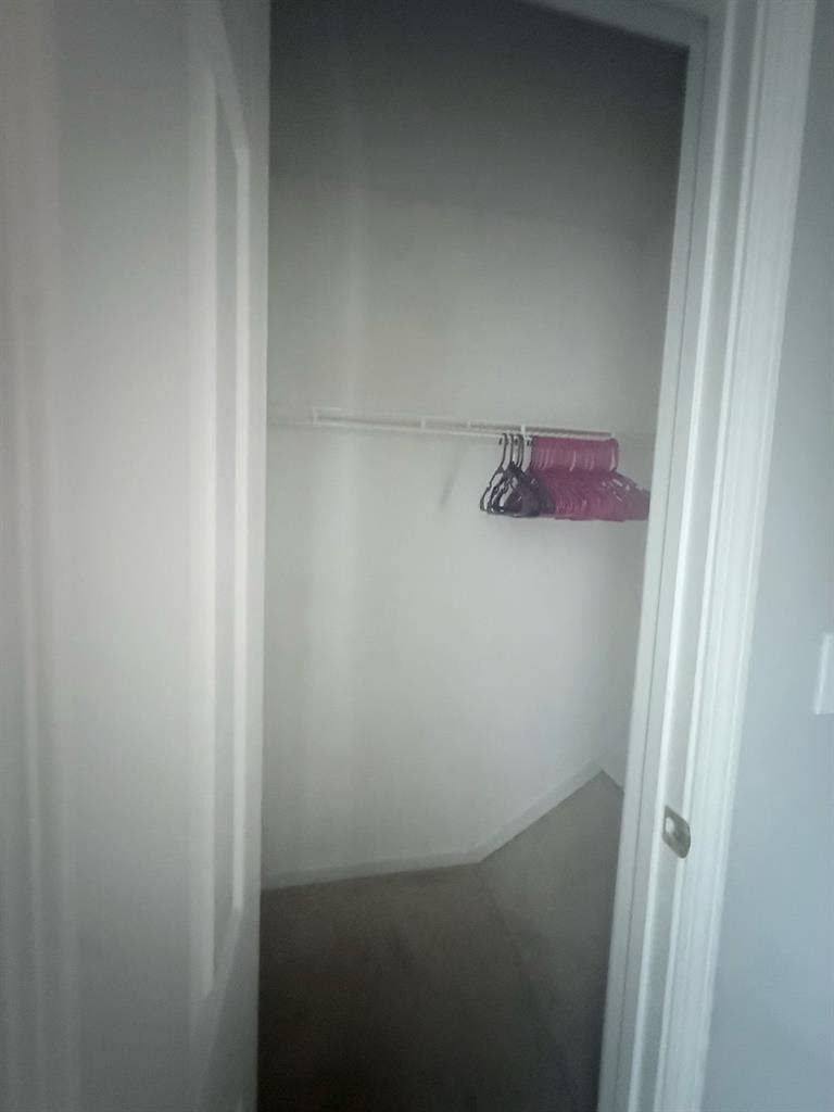 2 Private rooms and 1 bathroomm