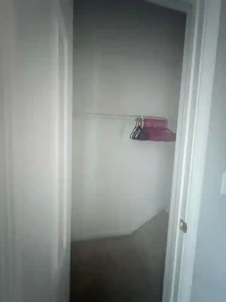 2 Private rooms and 1 bathroomm