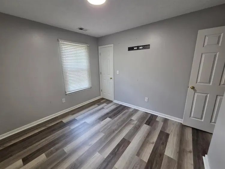 2 Private rooms and 1 bathroomm