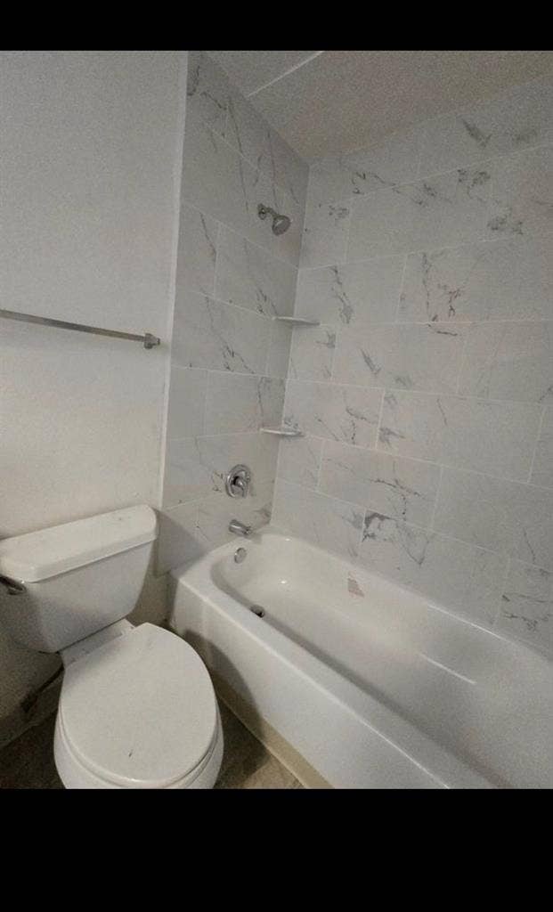 2 bedroom - 1.5 bathroom - $1200