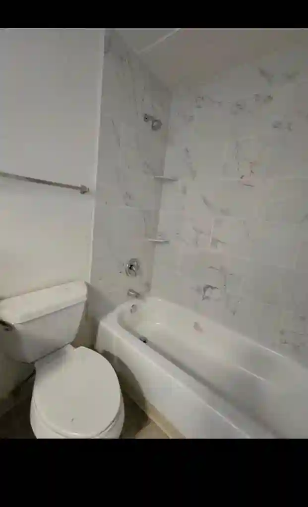 2 bedroom - 1.5 bathroom - $1200