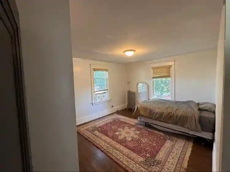 Bright 2 bedroom Nice Spot