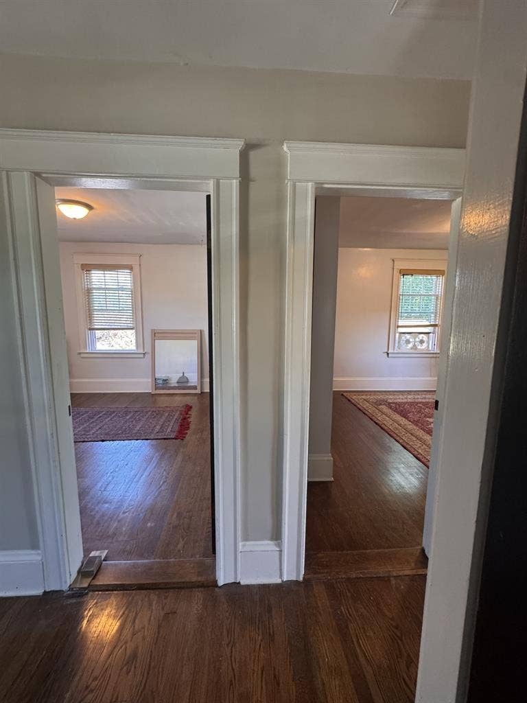 Bright 2 bedroom Nice Spot