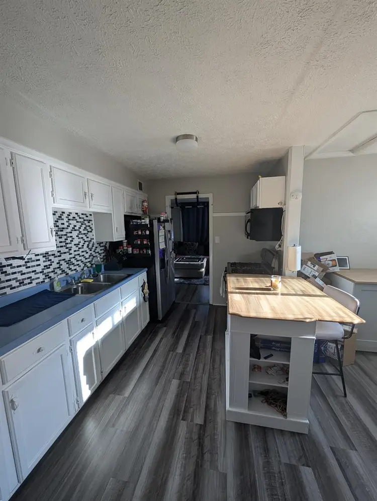 Clean Room for rent in Indy!