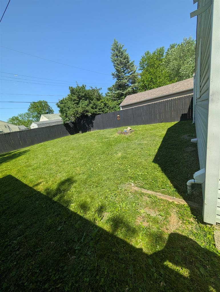 Clean Room for rent in Indy!