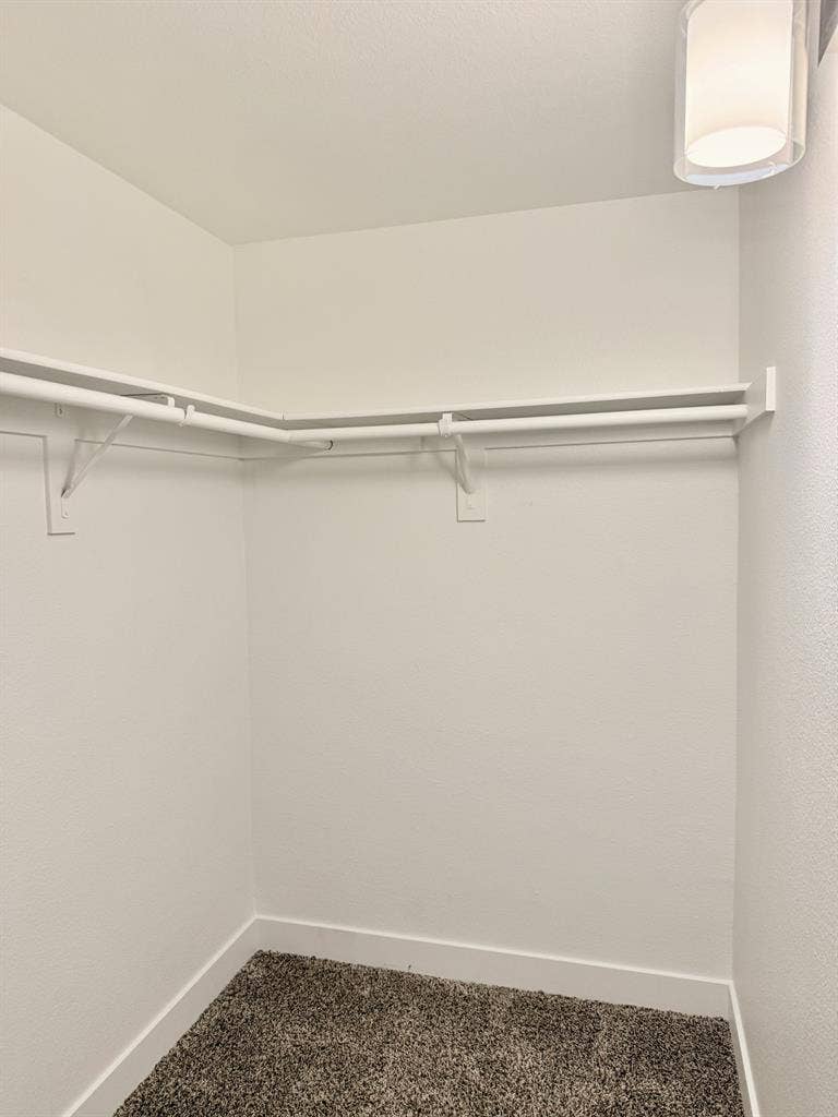 Quiet Pro, Private Bath!