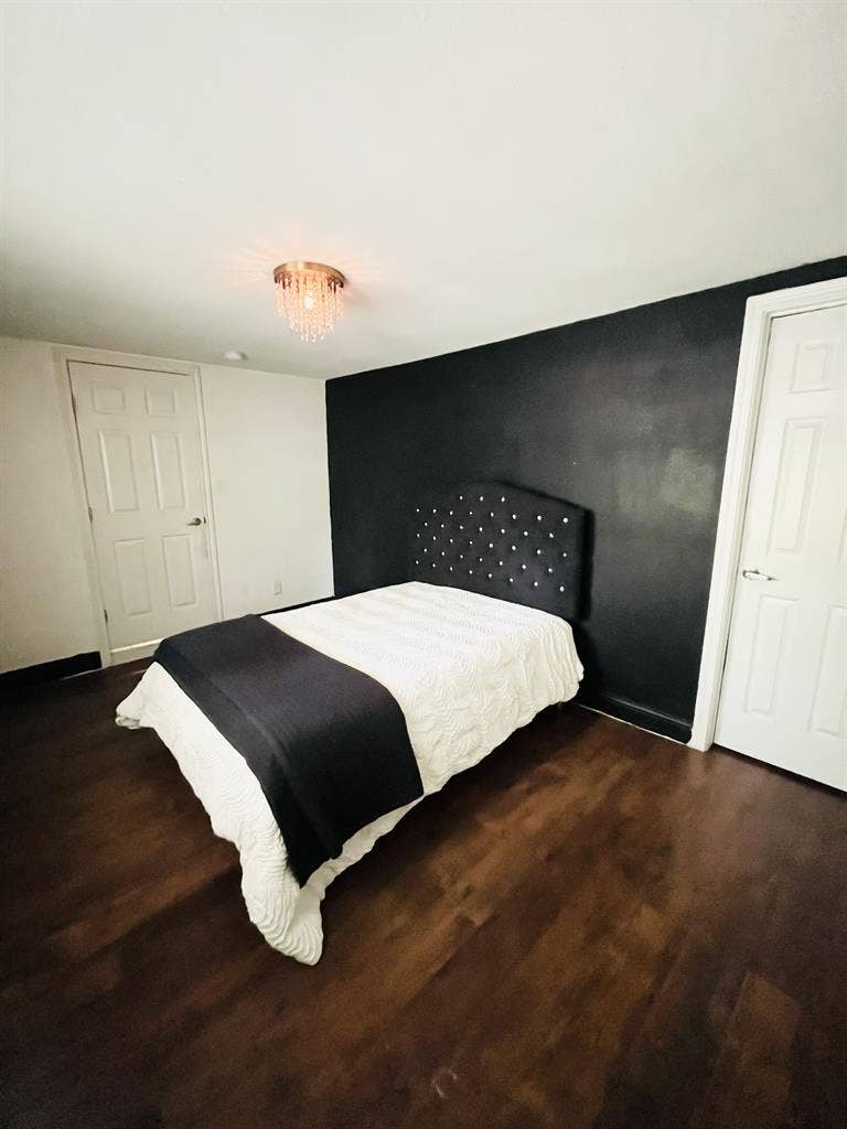 Private Room with Bathroom for Rent