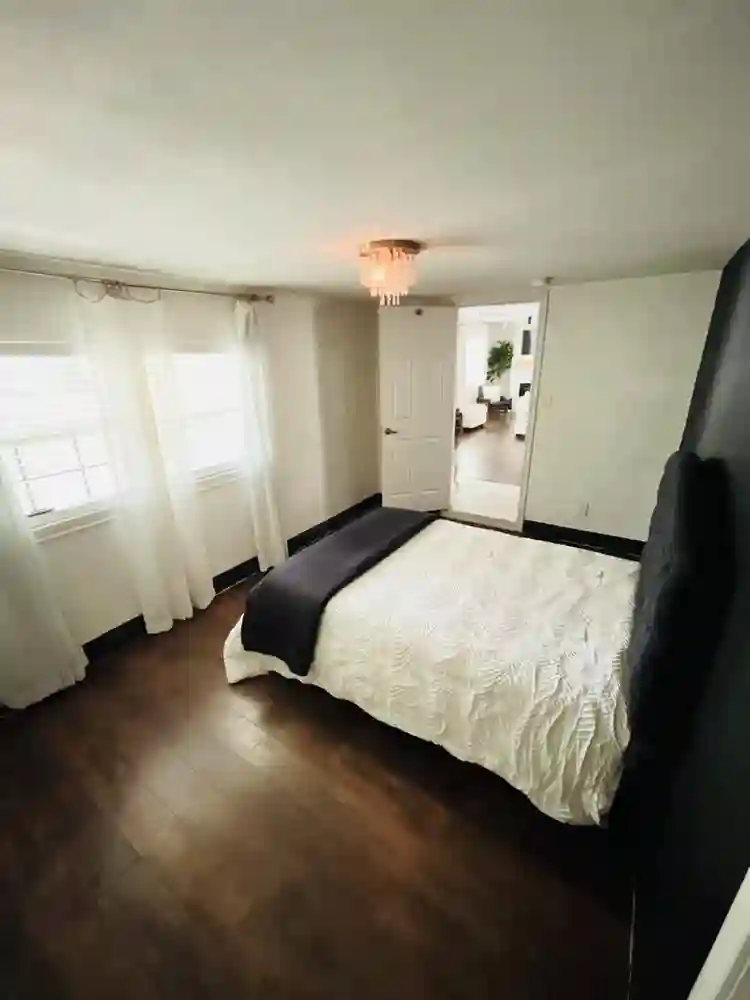 Private Room with Bathroom for Rent