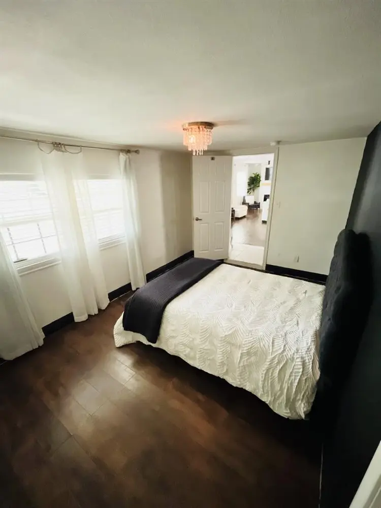 Private Room with Bathroom for Rent