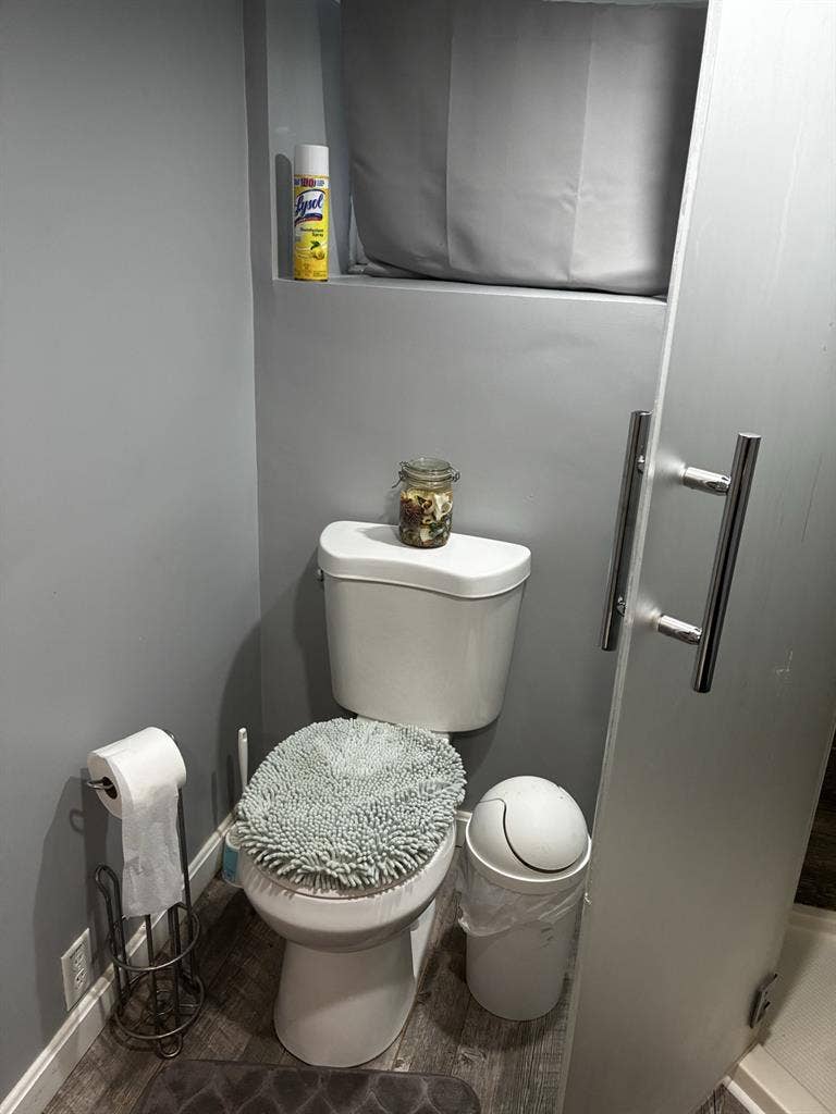Nice spacious room available