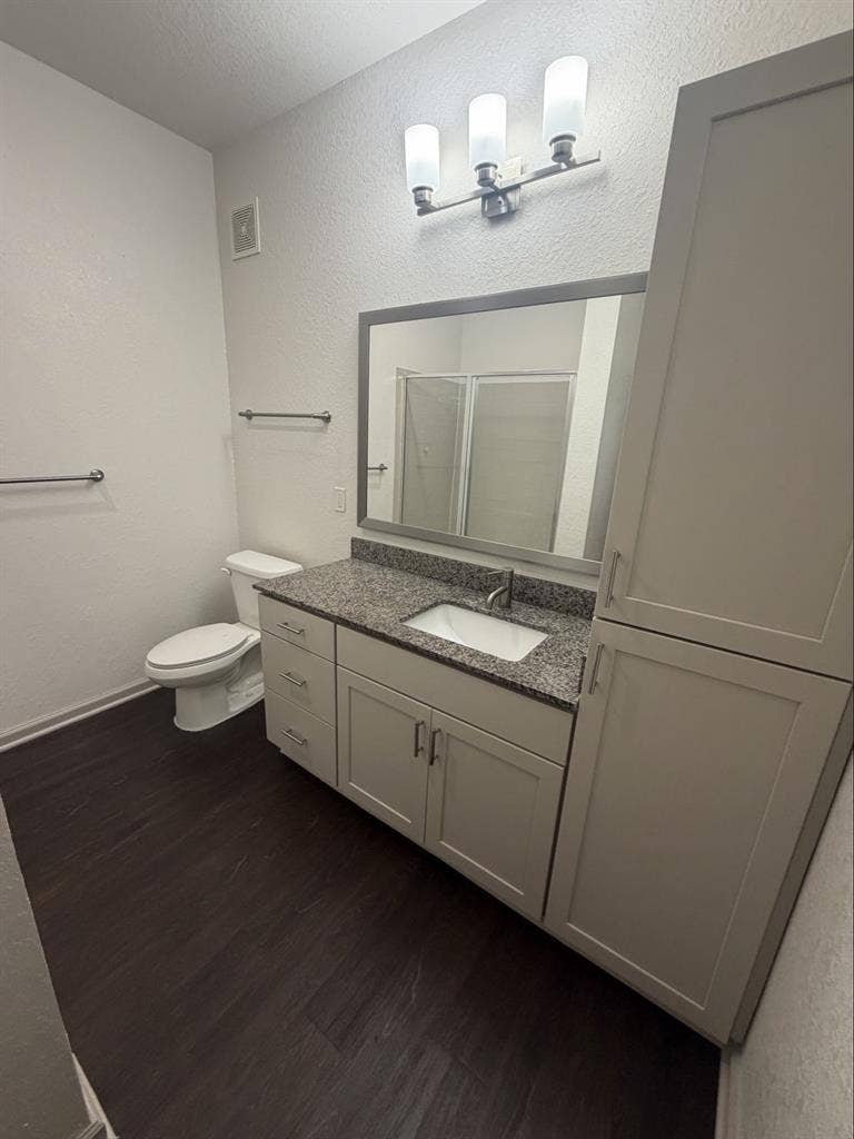 In search of roommate