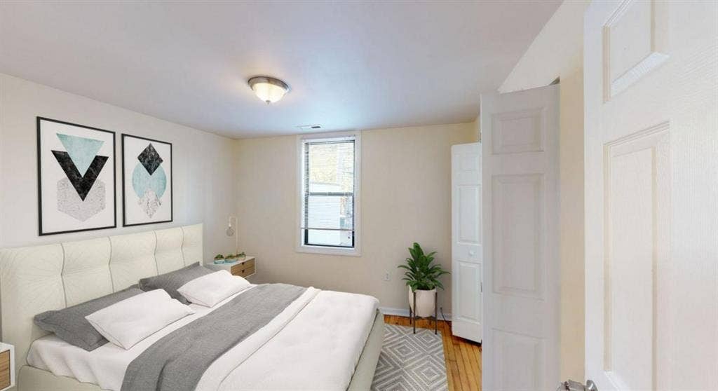 1 BR in Chicago