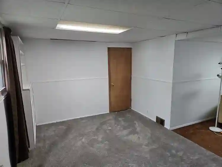 Spacious Room Quiet Neighborhood