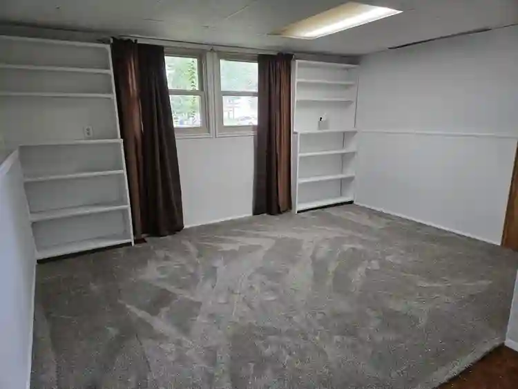 Spacious Room Quiet Neighborhood