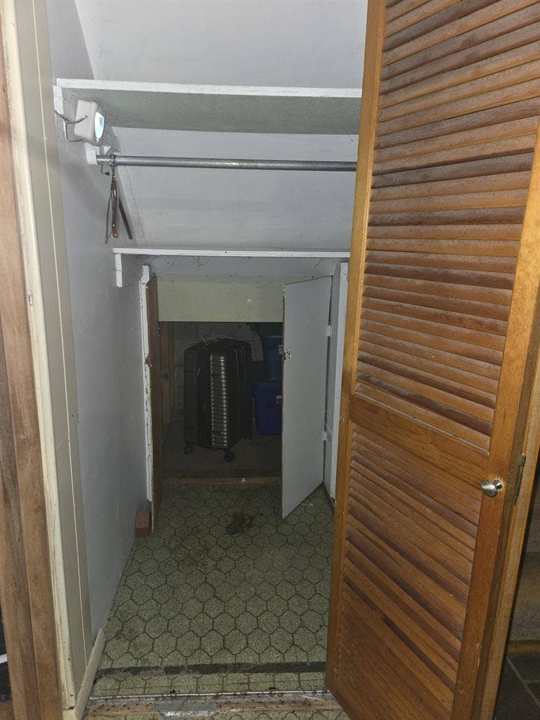 Spacious Room Quiet Neighborhood
