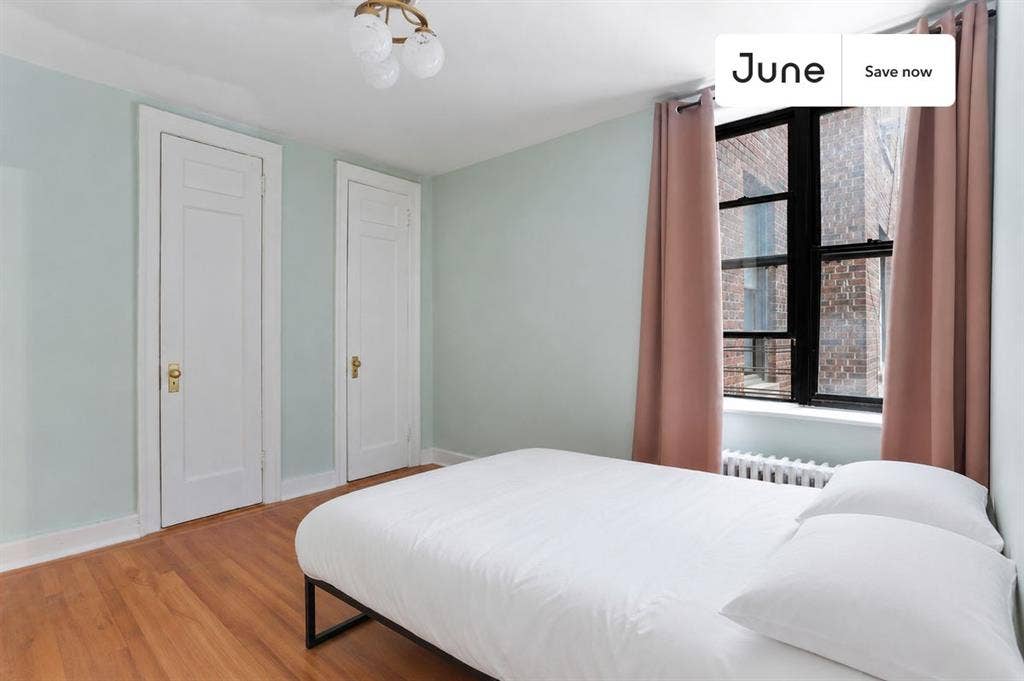 2 BR in New York City