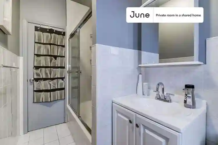 4 BR in New York City