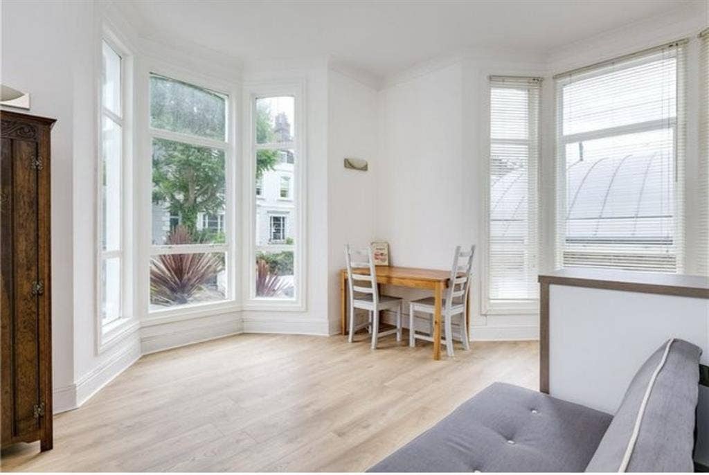 Single room in Earl's Court