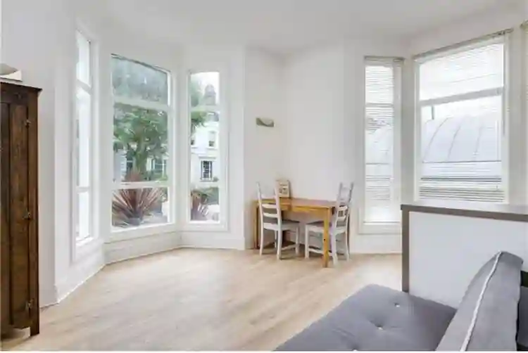 Single room in Earl's Court