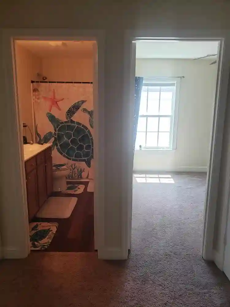 2-Br Suite in a 4-Br House w/Bathro