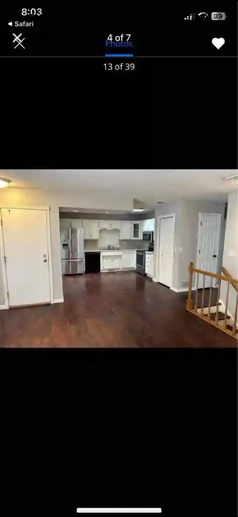Female roommate wanted