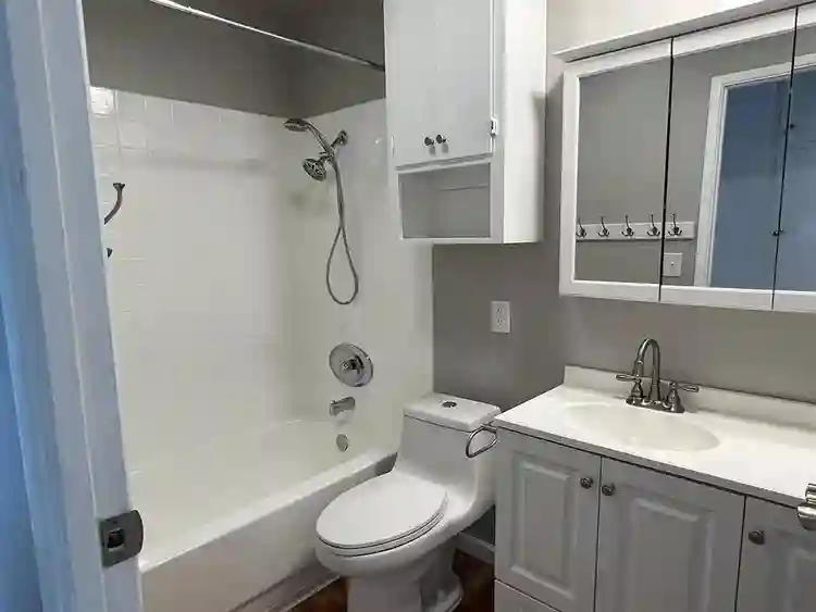 2br 2ba in North Park avail 10/1